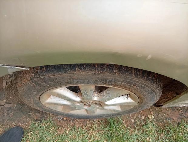 Toyota Avensis 2005 Silver