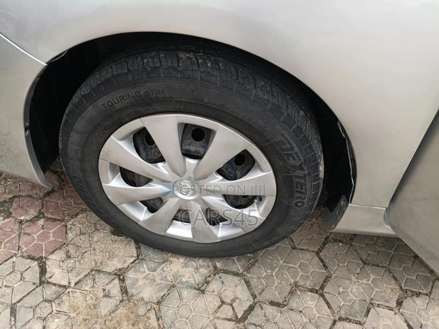 Toyota Corolla 2011 Silver