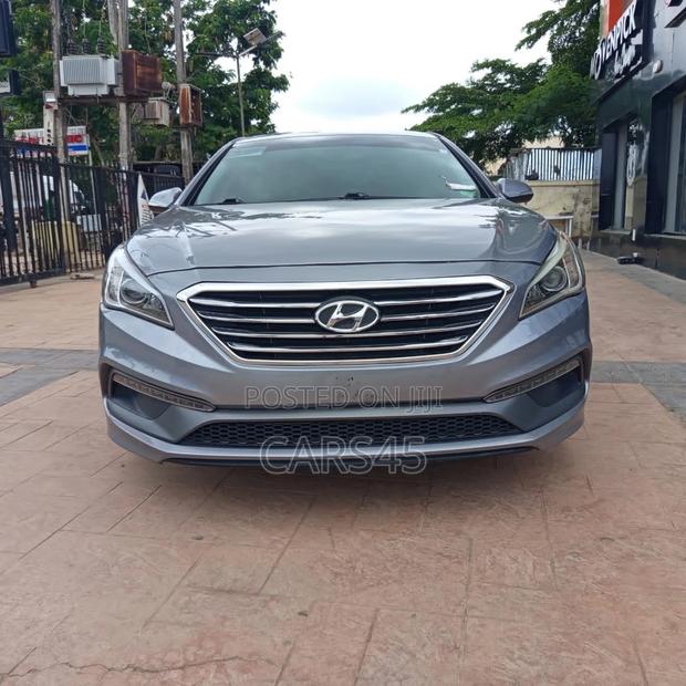 Hyundai Sonata Limited 4dr Sedan (2.4L 4cyl 6A) 2015 Gray