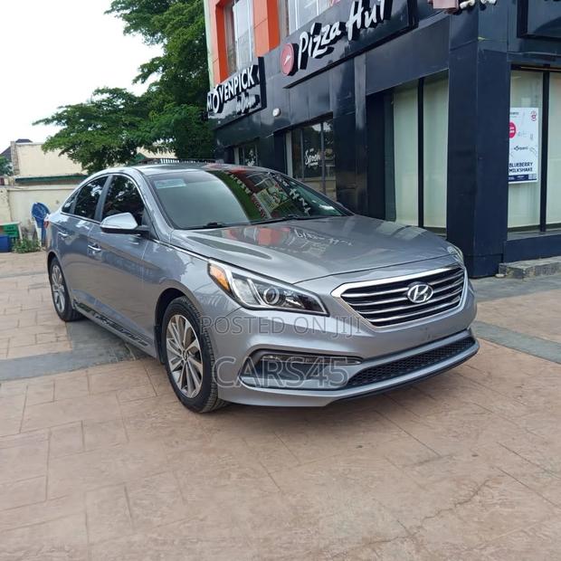 Hyundai Sonata Limited 4dr Sedan (2.4L 4cyl 6A) 2015 Gray