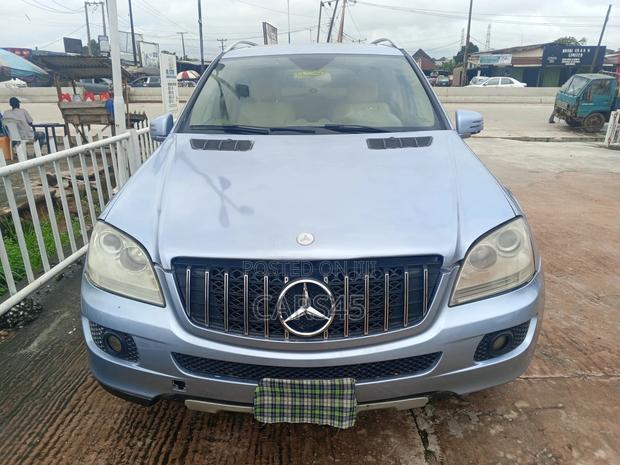 Mercedes-Benz M Class 2006 Blue