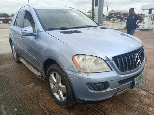 Mercedes-Benz M Class 2006 Blue