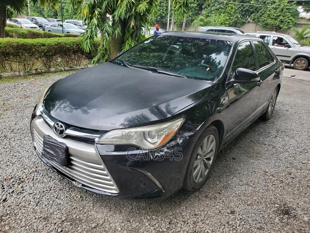 Toyota Camry 2017 Black