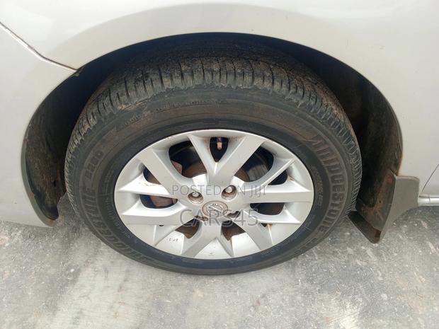 Nissan Almera 2015 Silver