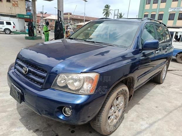 Toyota Highlander 2002 Blue
