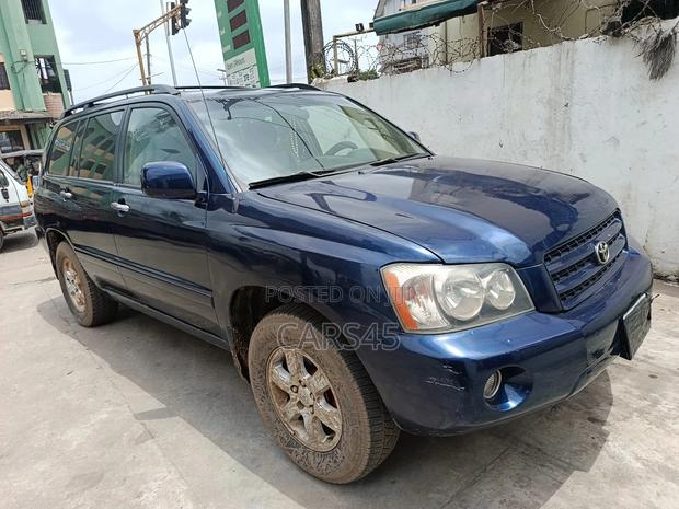 Toyota Highlander 2002 Blue