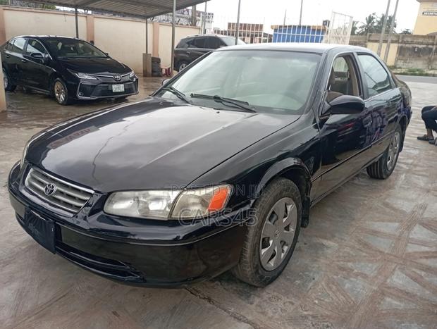Toyota Camry 2001 Black