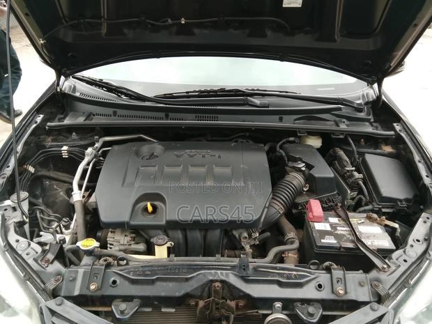 Toyota Corolla 2016 Black