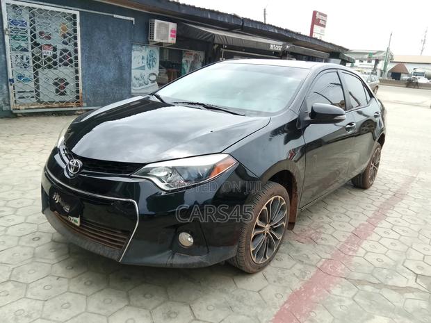 Toyota Corolla 2016 Black