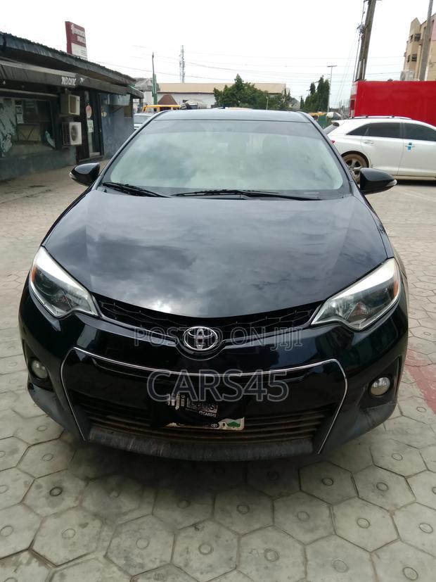 Toyota Corolla 2016 Black