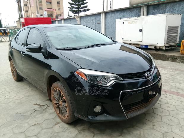 Toyota Corolla 2016 Black