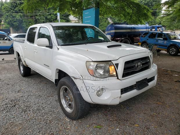 Toyota Tacoma 2009 White