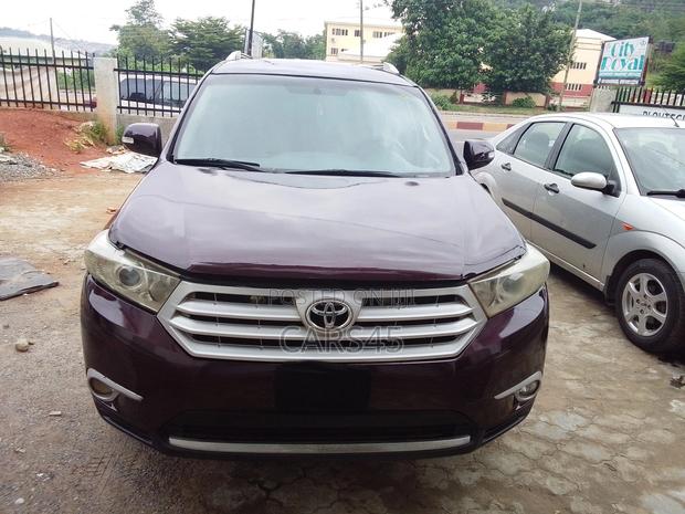 Toyota Highlander 2012 Red