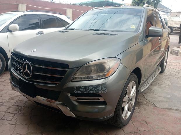 Mercedes-Benz M Class 2012 Gray