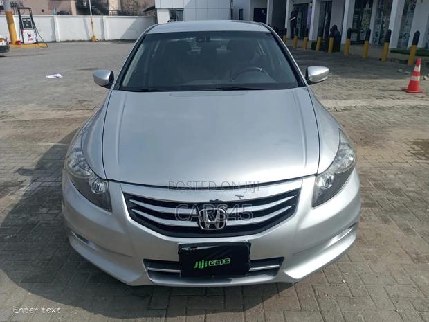 Honda Accord 2011 Silver