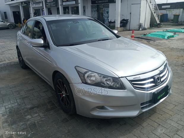 Honda Accord 2011 Silver