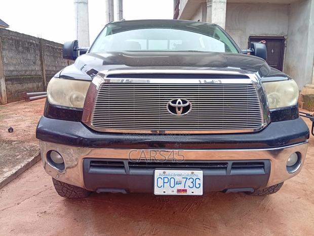 Toyota Tundra 2012 Black
