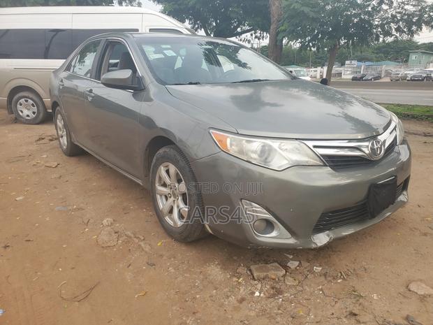 Toyota Camry LE 4dr Sedan (2.5L 4cyl 6A) 2012 Green