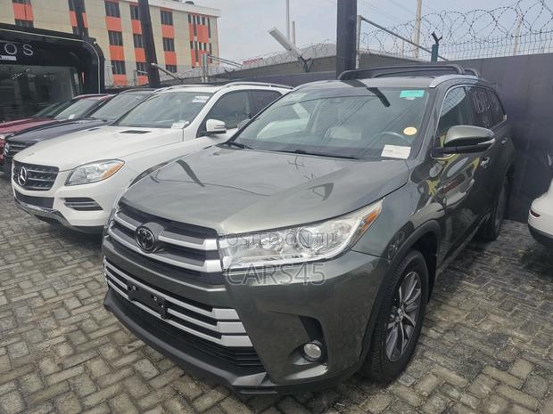 Toyota Highlander 2018 Green