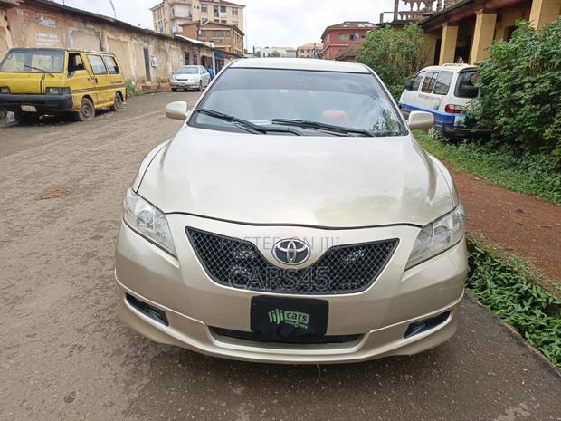 Toyota Camry 2007 Gold