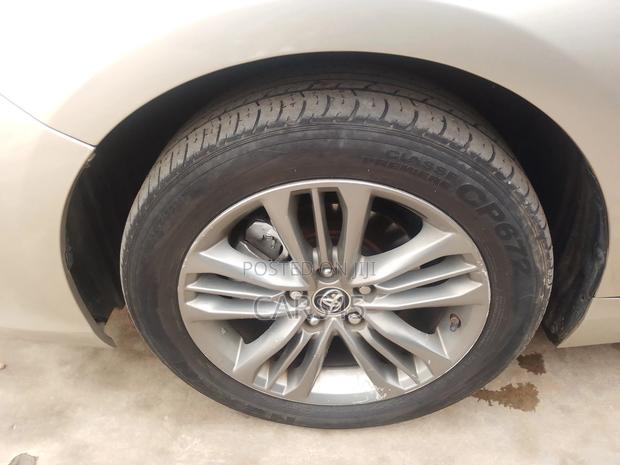 Toyota Camry 2015 Gold