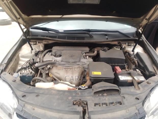 Toyota Camry 2015 Gold