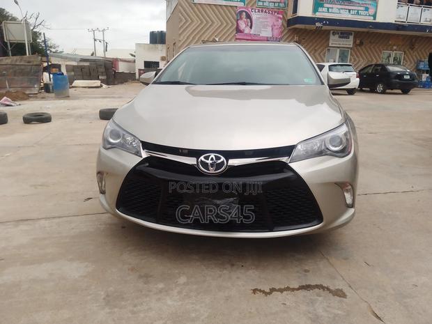 Toyota Camry 2015 Gold