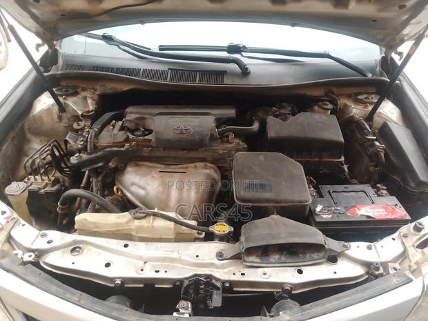 Toyota Camry 2012 Silver