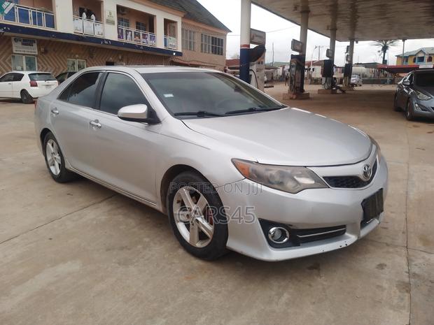 Toyota Camry 2012 Silver