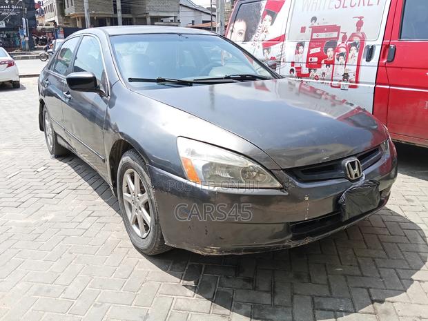 Honda Accord 2004 Gray