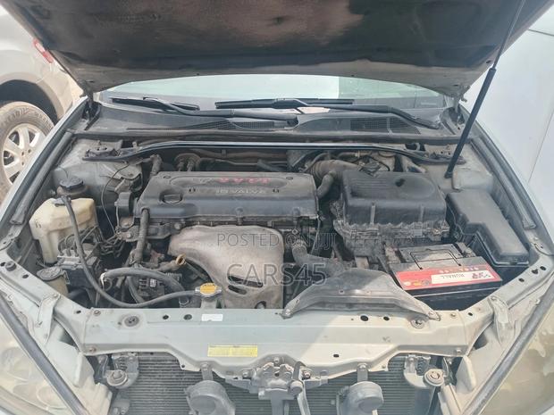 Toyota Camry 2005 Silver