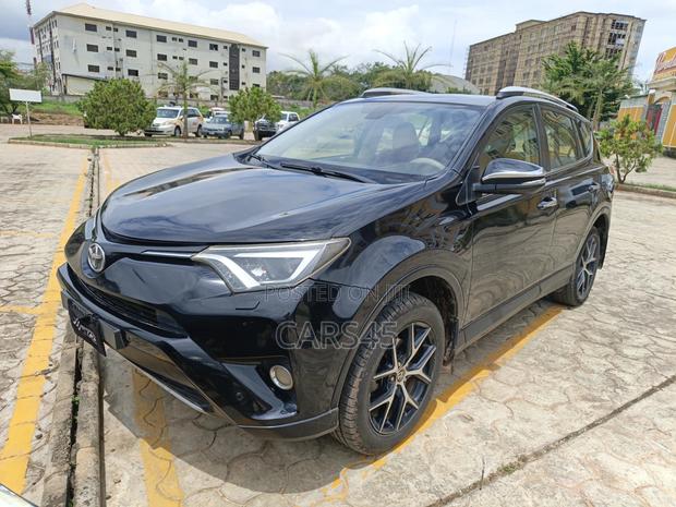 Toyota RAV4 2018 Matt Black