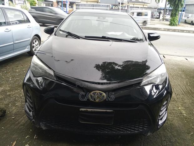 Toyota Corolla LE (1.8L 4cyl 2A) 2018 Black