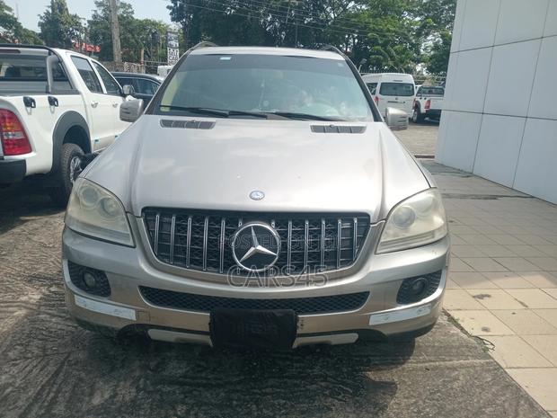 Mercedes-Benz M Class 2008 Gold