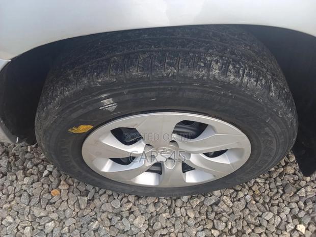 Toyota RAV4 2012 Silver