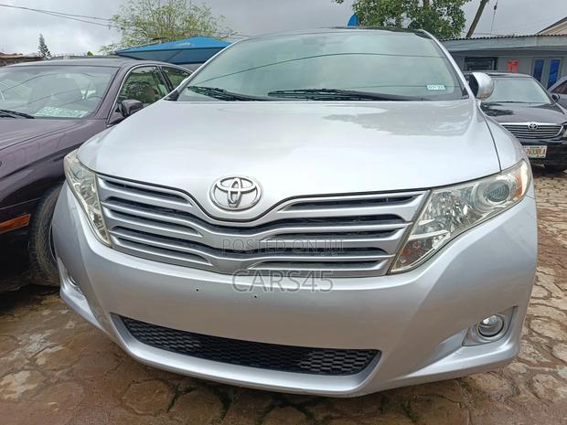 Toyota Venza 2011 Silver