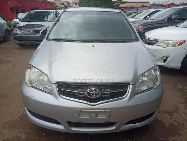 Toyota Vios 2011 Silver