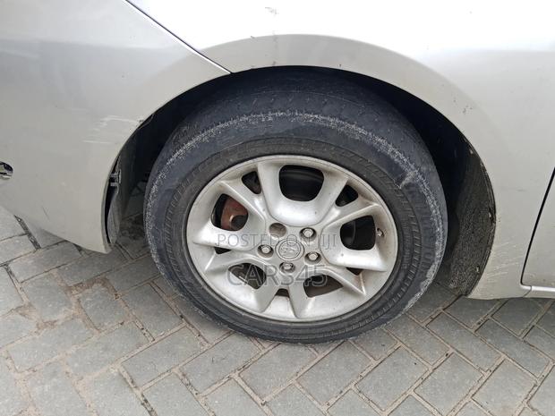 Toyota Sienna 2004 Silver