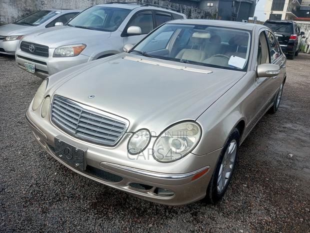 Mercedes-Benz E320 2003 Gold