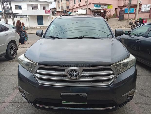 Toyota Highlander 2013 Gray