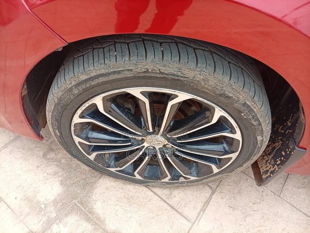 Toyota Corolla 2014 Red