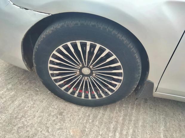 Toyota Camry 2011 Silver