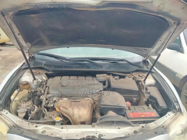 Toyota Camry 2011 Silver