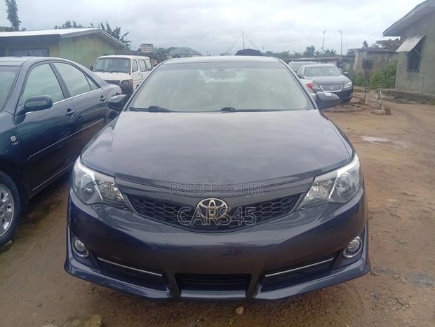 Toyota Camry 2013 Gray