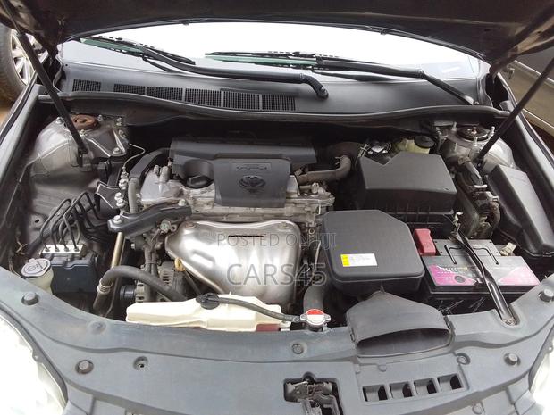 Toyota Camry 2016 Gray