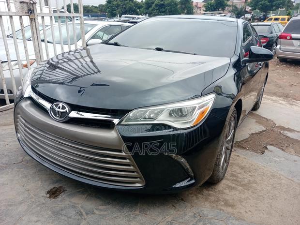 Toyota Camry 2016 Black