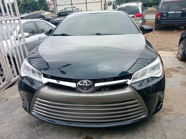 Toyota Camry 2016 Black