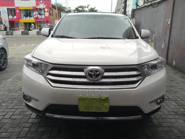 Toyota Highlander 2012 Beige