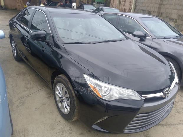 Toyota Camry 2016 Black