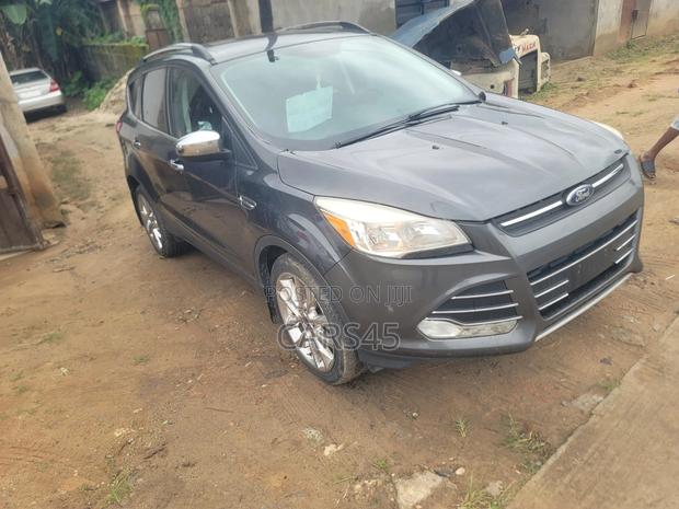 Ford Escape 2016 Gray